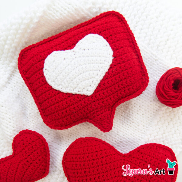 Set de 3 mini almohaditas a crochet - Corazón - Me Encanta y Boquita