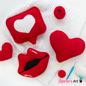 Set de 3 mini almohaditas a crochet - Corazón - Me Encanta y Boquita