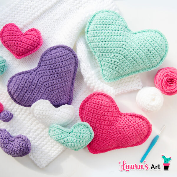 Set de 3 mini almohaditas a crochet - Corazón - Me Encanta y Boquita