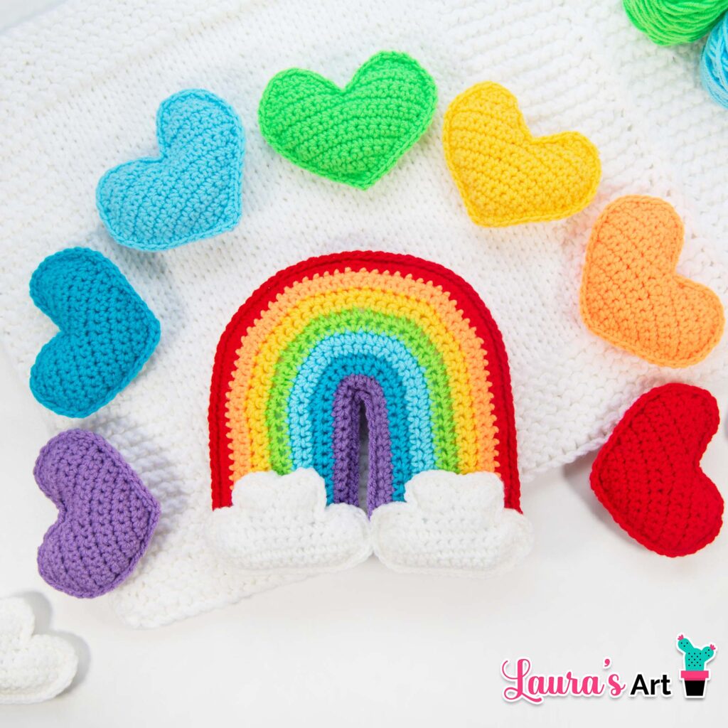 Mini almohadita de Arcoíris a Crochet - Patrón Gratuito - Amigurumi de Arcoíris