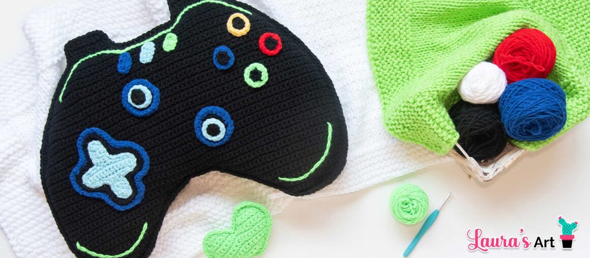 🧶 XL Amigurumi Tutorial: How to Crochet a Video Game Controller Pillow 🎮