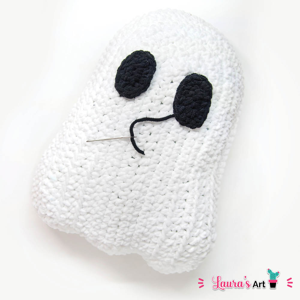 Crochet Ghost with heart-shaped sunglasses