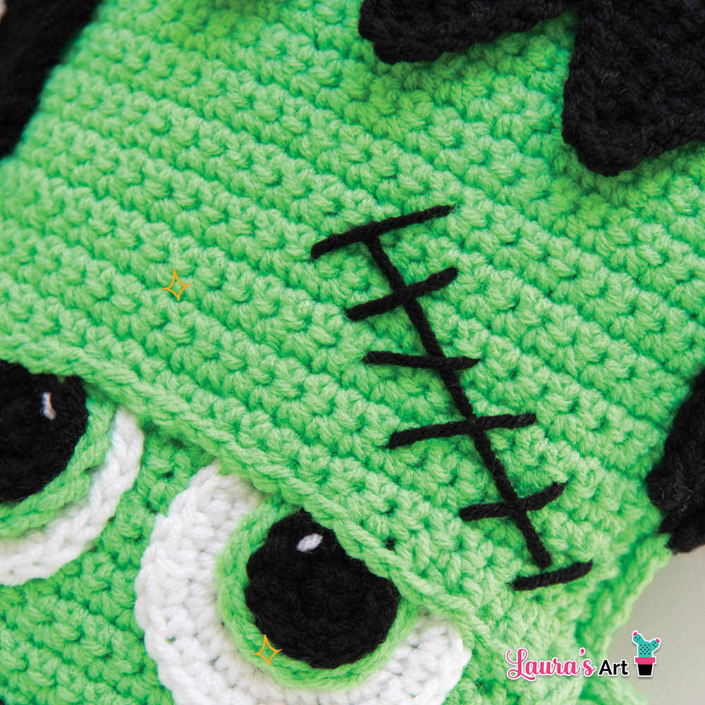 Frankenstein crochet pillow / Almohada de Frankenstein a crochet
